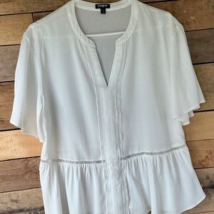 Express Size M White Short Flared Sleeves Peplum Top V-Neck 100%‎ Rayon